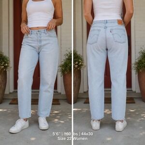 Levis 501 Original Fit Jeans 44x30 Womens 22W M Light Wash Blue Button Fly A3548